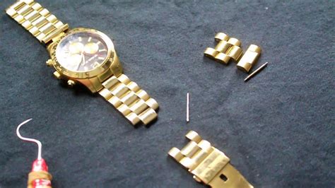 michael kors watch screwdriver|Michael Kors Watch links removal.